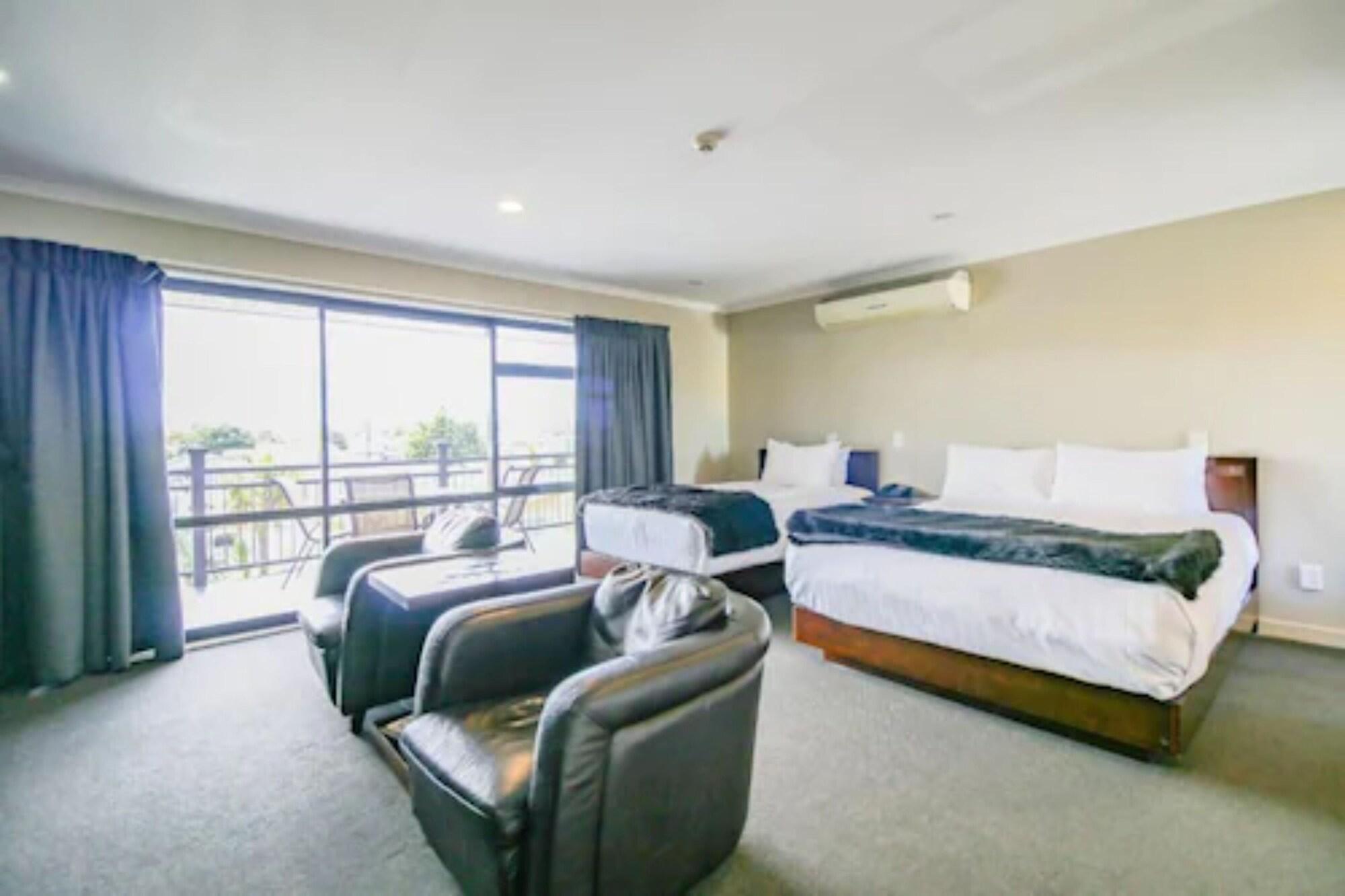 وانجانيو Aotea Motor Lodge المظهر الخارجي الصورة A typical hotel room