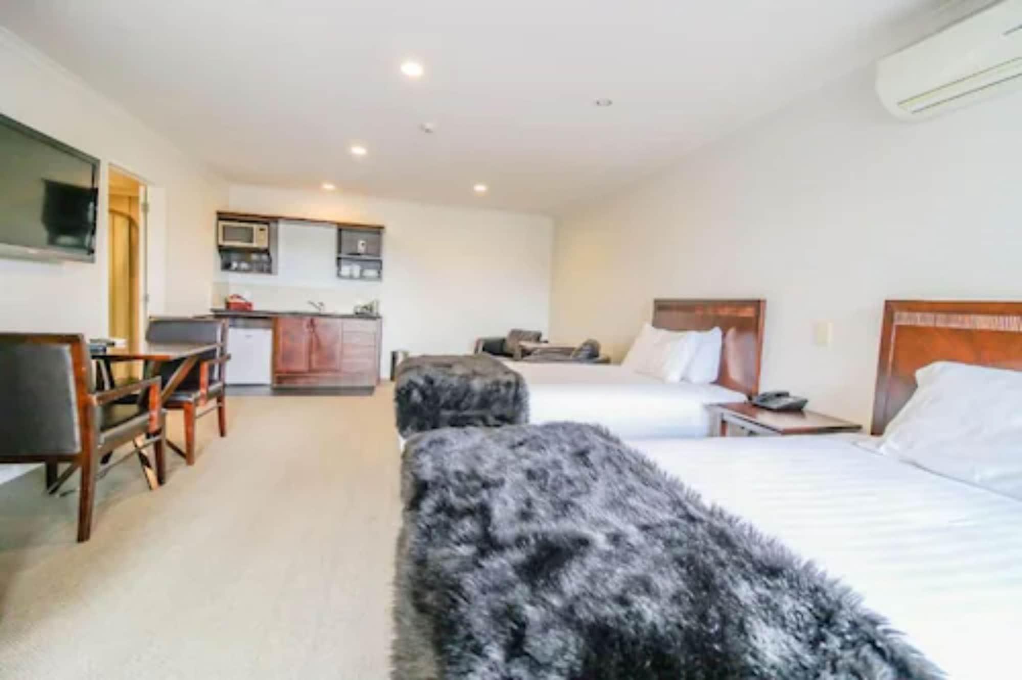وانجانيو Aotea Motor Lodge المظهر الخارجي الصورة A studio apartment in Australia