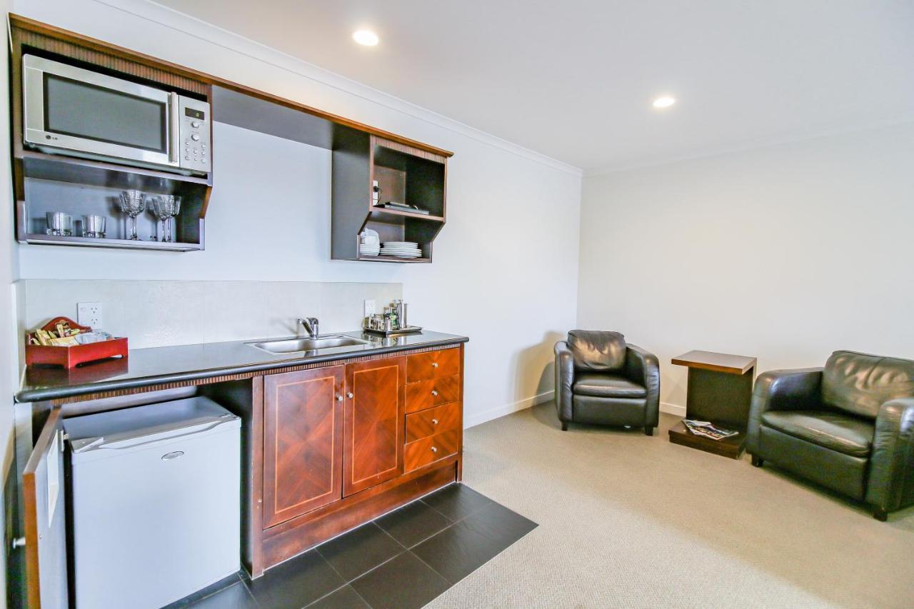وانجانيو Aotea Motor Lodge المظهر الخارجي الصورة A typical one-bedroom apartment at the hotel